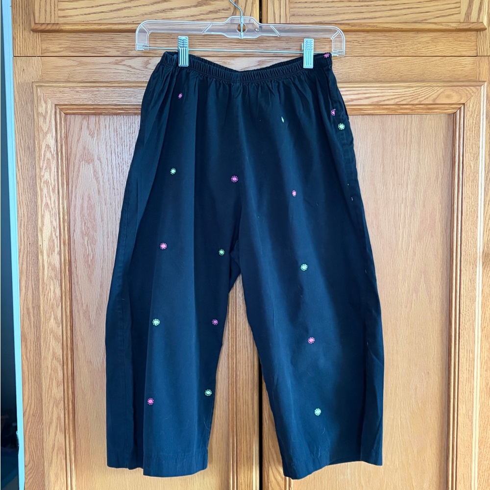 HUE Black Elastic Waist Pants with Pink & Green Dot Embroidery size Medium